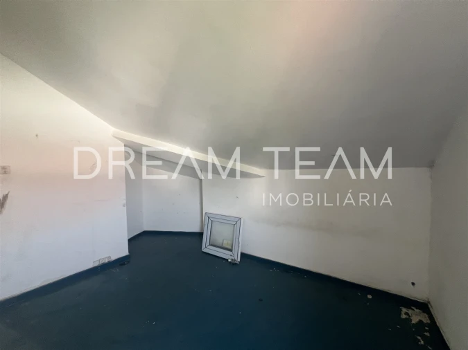 Moradia T7 para Venda em Charneca de Caparica e Sobreda Foto 26