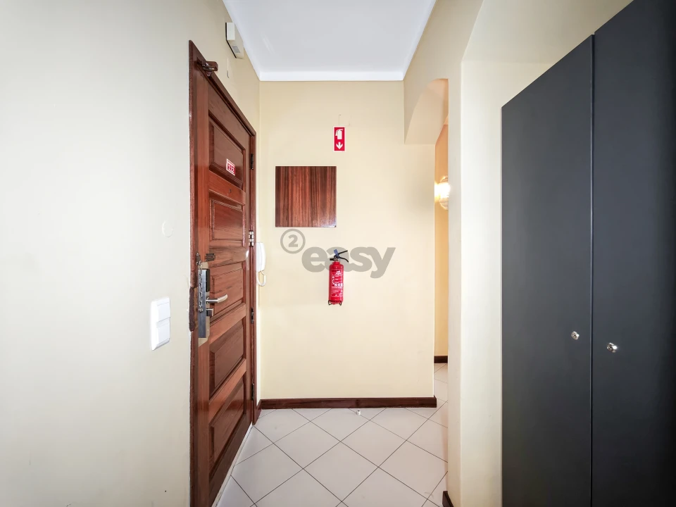 Apartamento T1 para Venda em Albufeira e Olhos de Água Foto 3