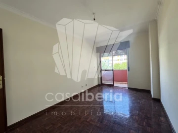 Apartamento T2 para Venda em Algueirão-Mem Martins