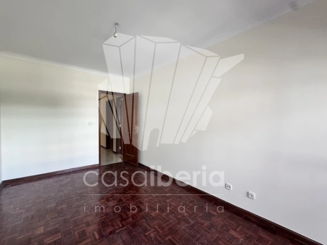 Apartamento T2 para Venda em Algueirão-Mem Martins Foto 14