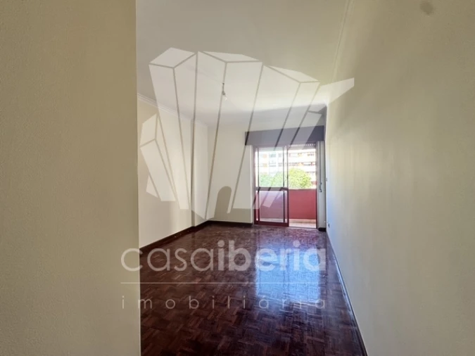 Apartamento T2 para Venda em Algueirão-Mem Martins Foto 15
