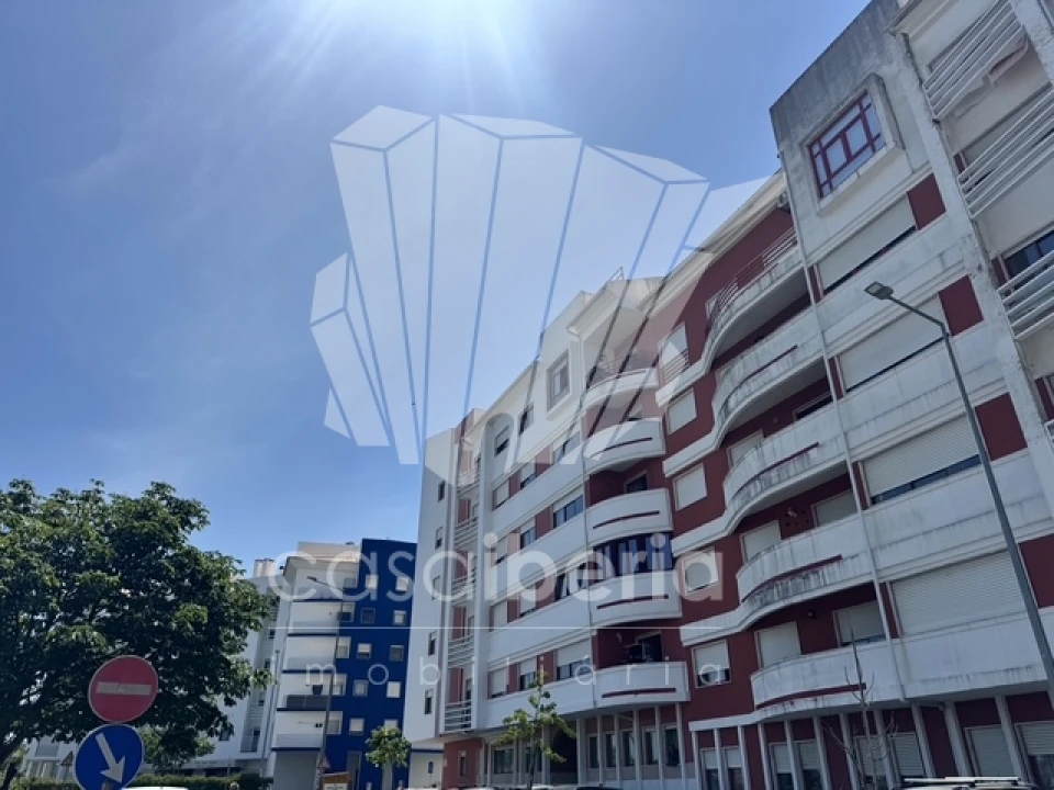 Apartamento T2 para Venda em Algueirão-Mem Martins Foto 1