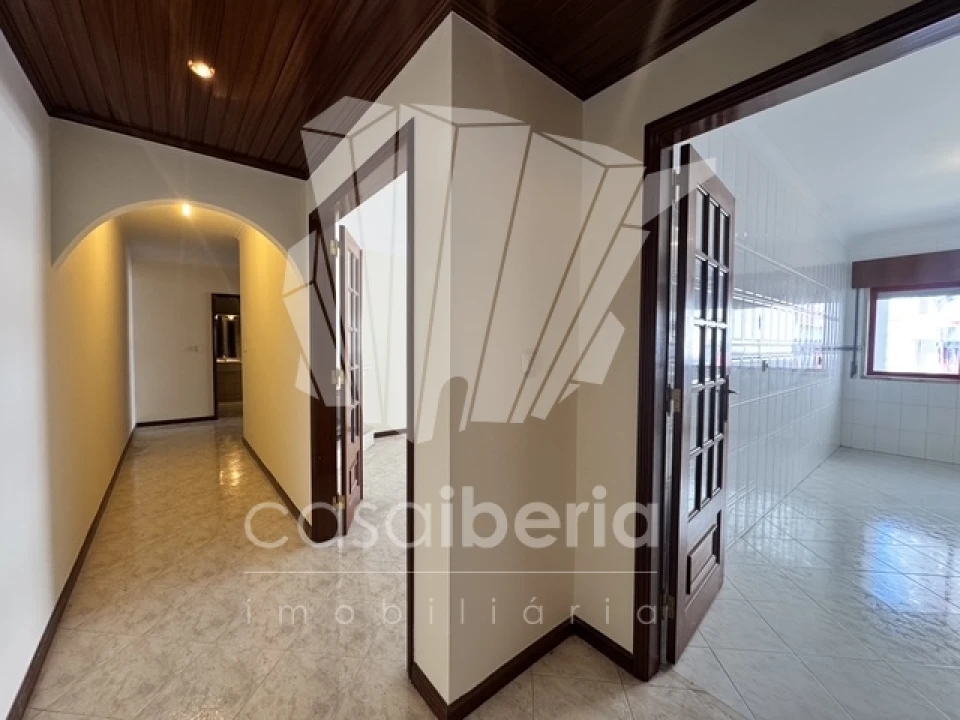 Apartamento T2 para Venda em Algueirão-Mem Martins Foto 4