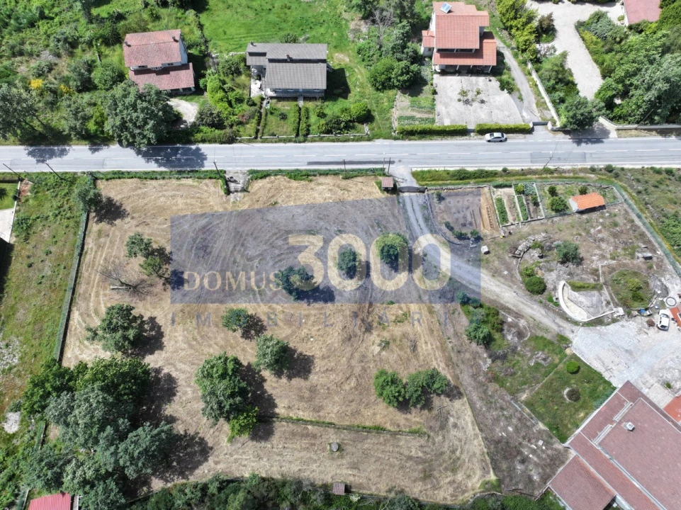 Terreno para Venda em Mouçós e Lamares Foto 3