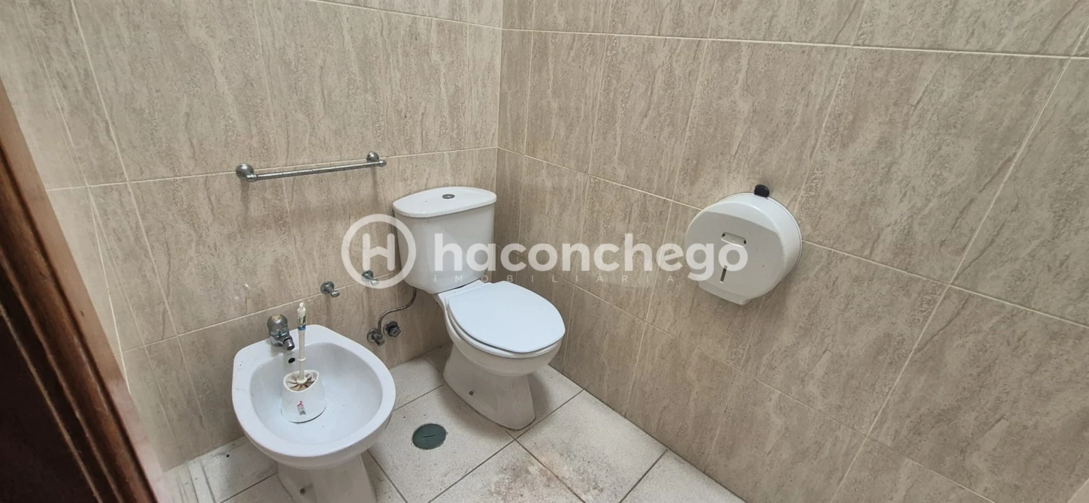 Armazém para Arrendamento em Pousa Foto 23