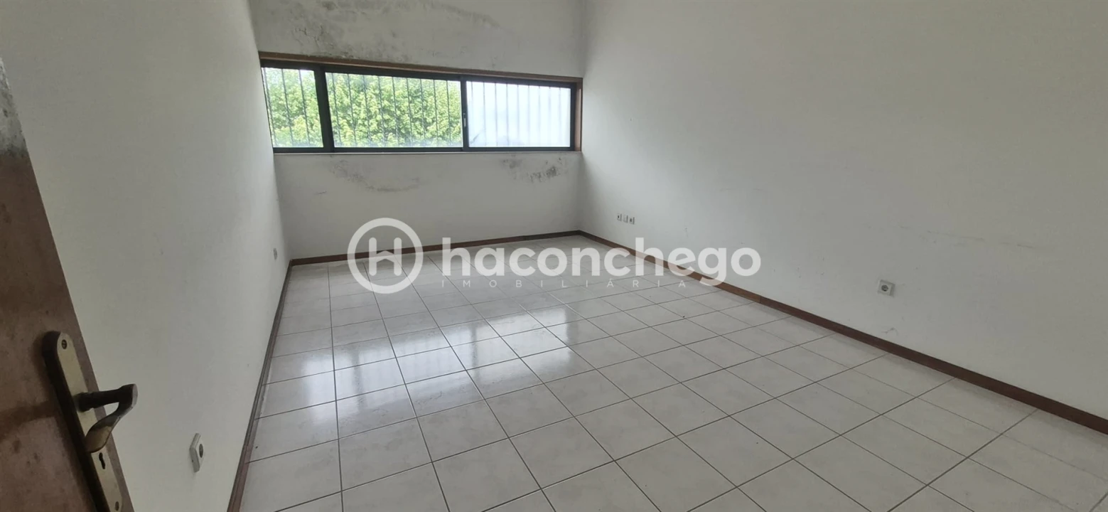 Armazém para Arrendamento em Pousa Foto 18
