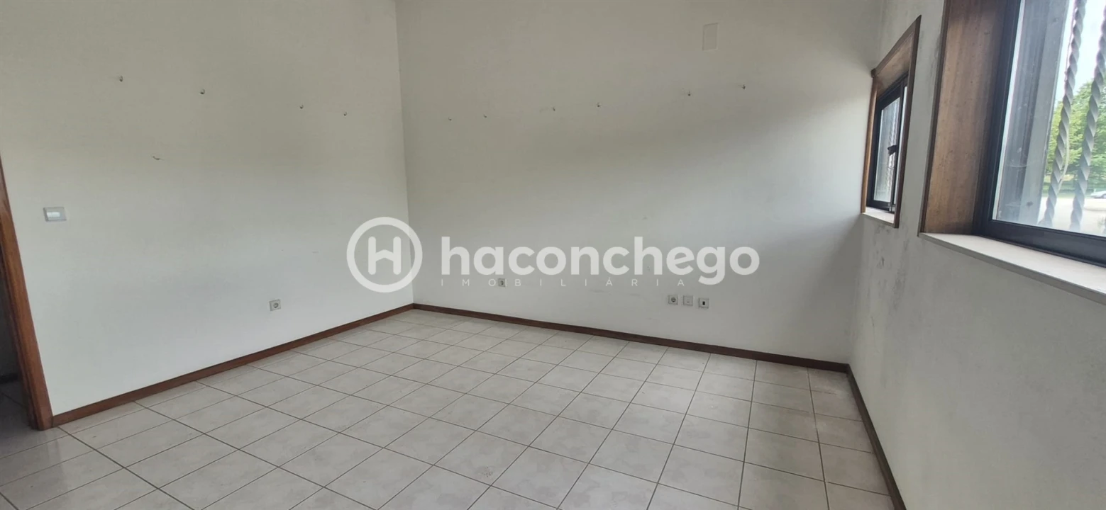 Armazém para Arrendamento em Pousa Foto 22