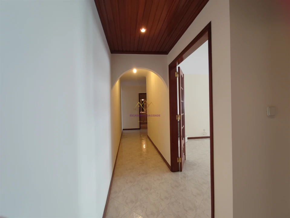 Apartamento T2 para Venda em Algueirão-Mem Martins Foto 23