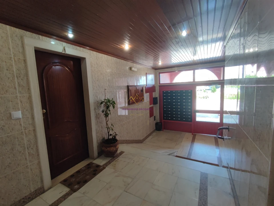 Apartamento T2 para Venda em Algueirão-Mem Martins Foto 6