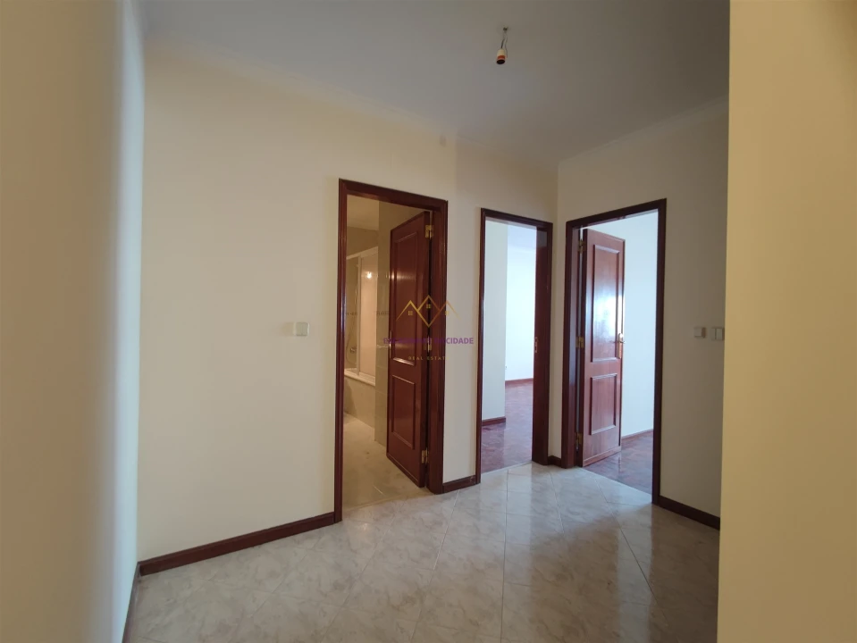 Apartamento T2 para Venda em Algueirão-Mem Martins Foto 20