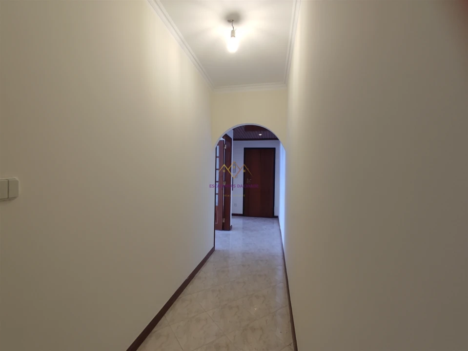Apartamento T2 para Venda em Algueirão-Mem Martins Foto 12