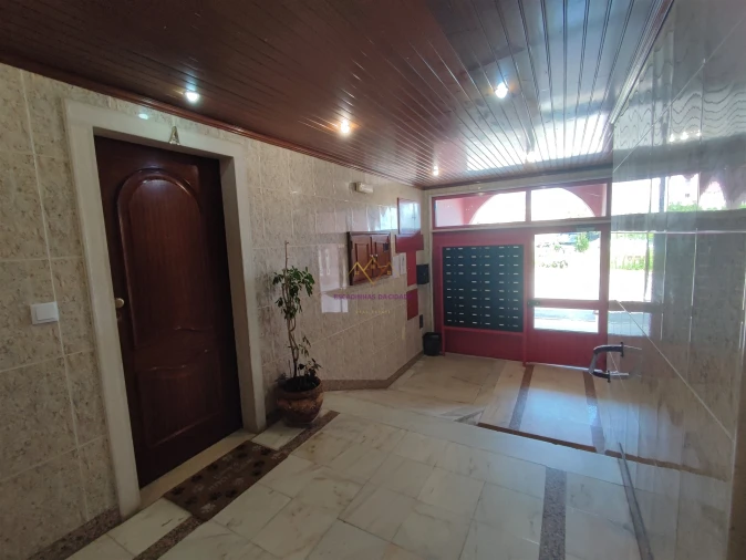 Apartamento T2 para Venda em Algueirão-Mem Martins Foto 6