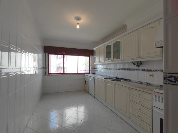 Apartamento T2 para Venda em Algueirão-Mem Martins Foto 28