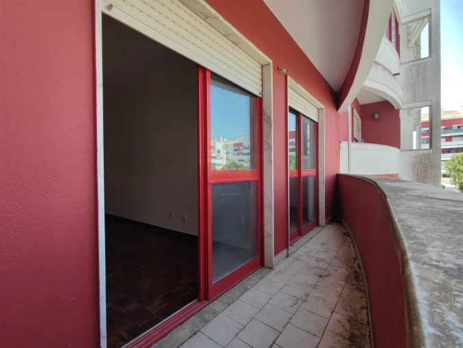 Apartamento T2 para Venda em Algueirão-Mem Martins Foto 16
