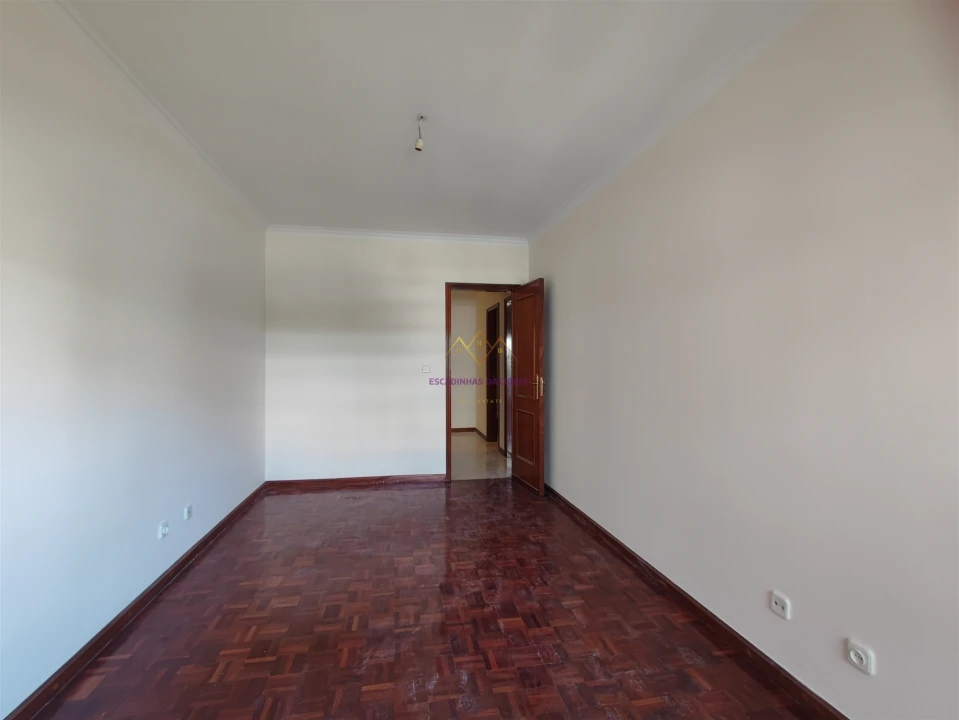 Apartamento T2 para Venda em Algueirão-Mem Martins Foto 15