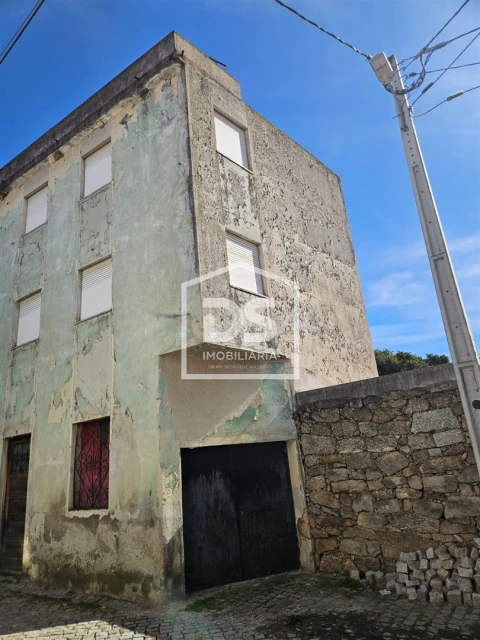 Moradia T5 para Venda em Lajeosa do Mondego