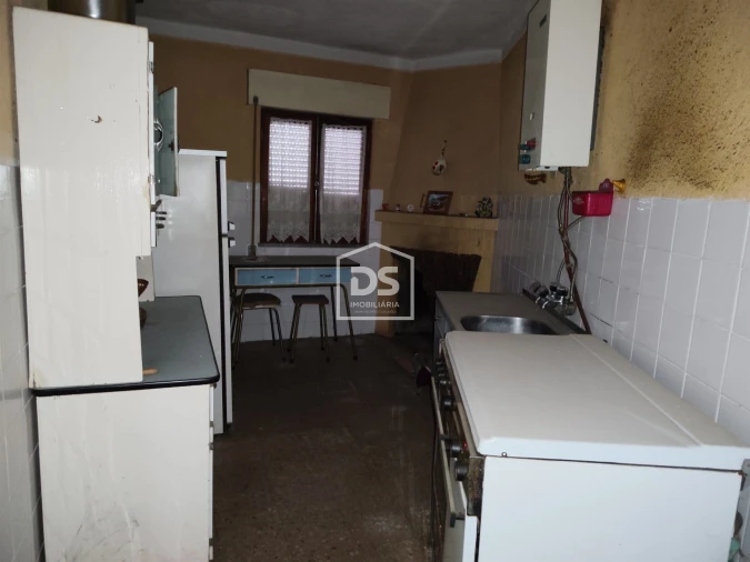 Moradia T5 para Venda em Lajeosa do Mondego Foto 5