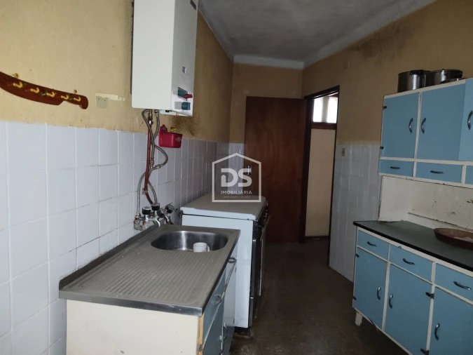 Moradia T5 para Venda em Lajeosa do Mondego Foto 6