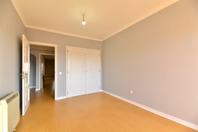Apartamento T3 para Arrendamento em Cascais e Estoril