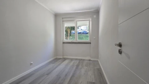 Apartamento T2 para Venda em Benfica