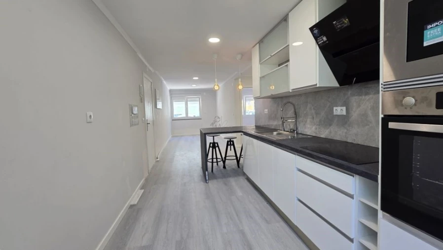 Apartamento T2 para Venda em Benfica Foto 17
