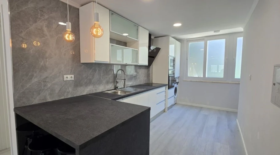 Apartamento T2 para Venda em Benfica Foto 15