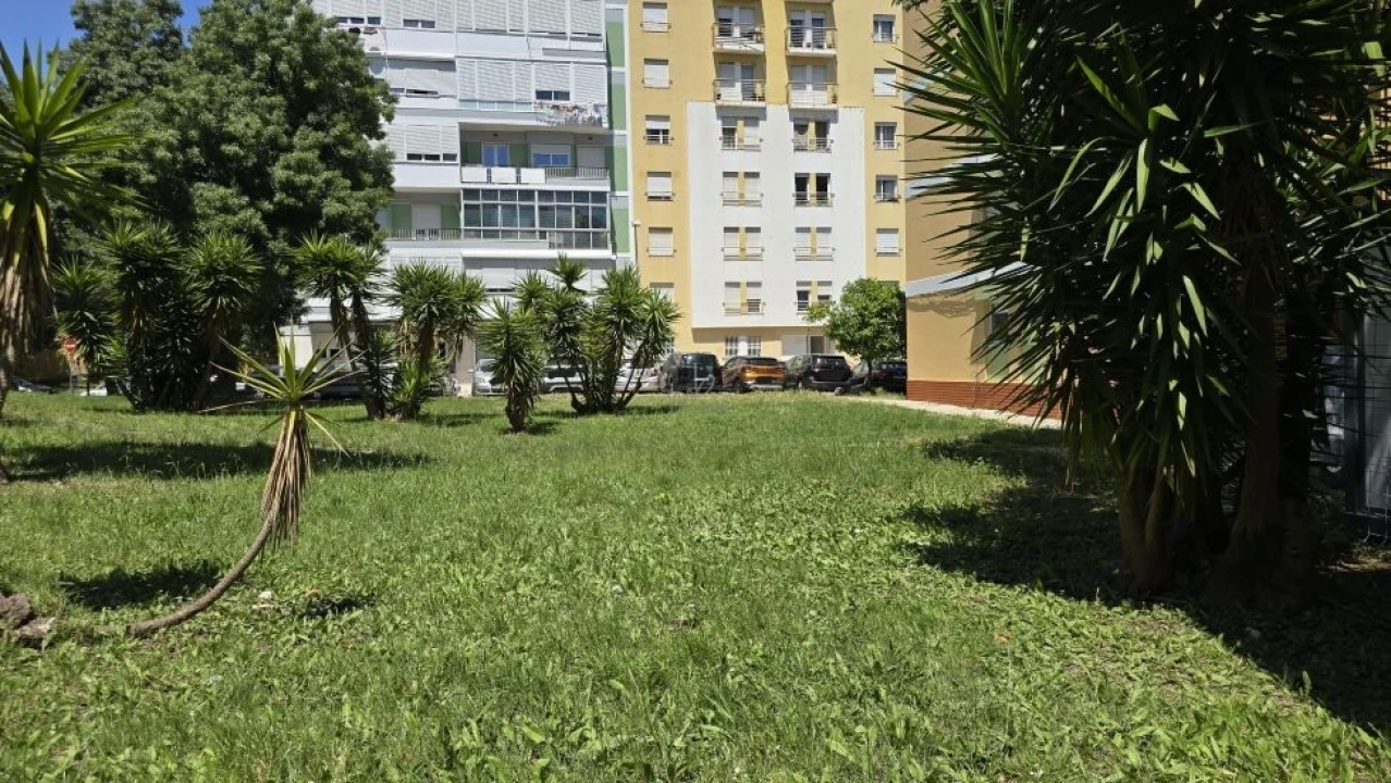 Apartamento T2 para Venda em Benfica Foto 19
