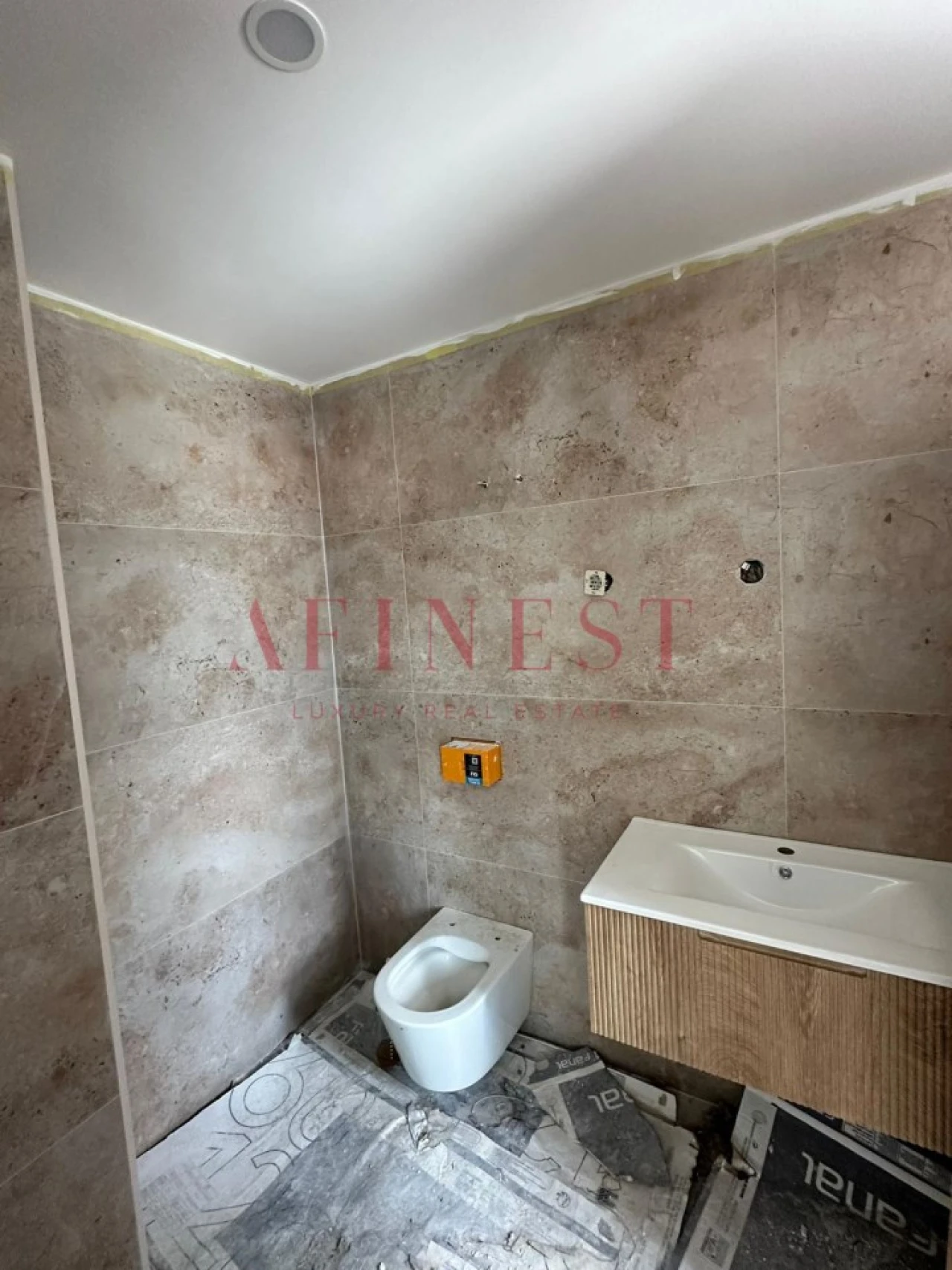 Apartamento T1 para Venda em Carnaxide e Queijas Foto 14