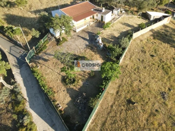 Moradia T4 para Venda em São Barnabe