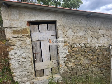 Moradia T4 para Venda em São Barnabe