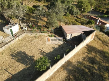 Moradia T4 para Venda em São Barnabe