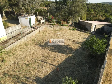 Moradia T4 para Venda em São Barnabe