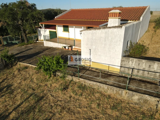Moradia T4 para Venda em São Barnabe Foto 2