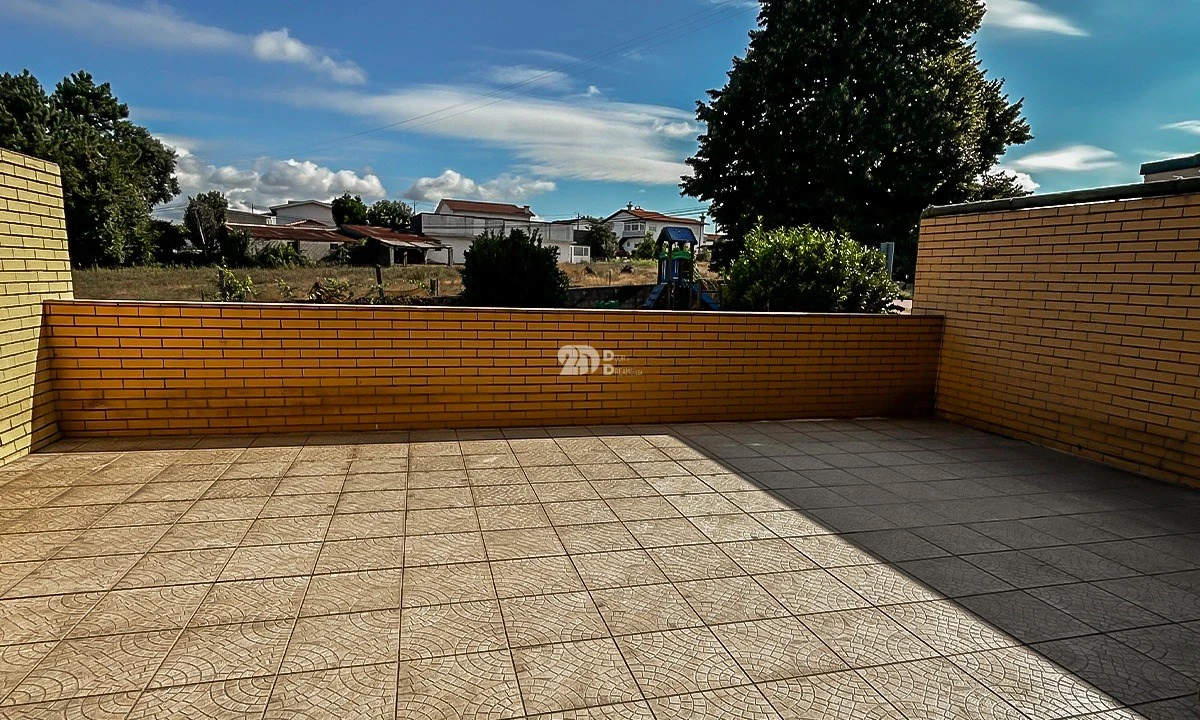Apartamento T2 para Venda em Esmeriz e Cabeçudos Foto 8