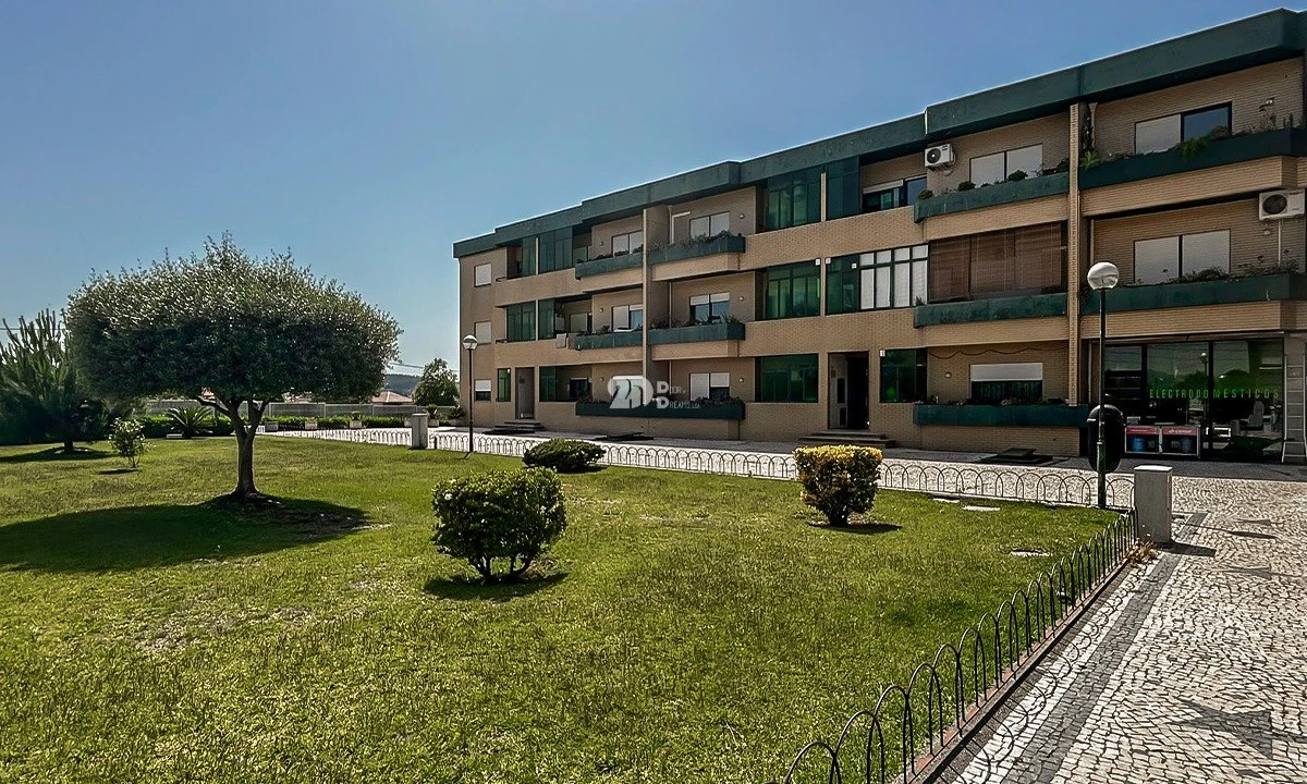 Apartamento T2 para Venda em Esmeriz e Cabeçudos Foto 1