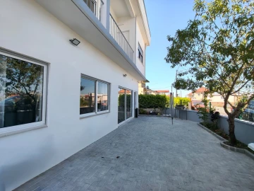 Moradia T7 para Venda em Espite