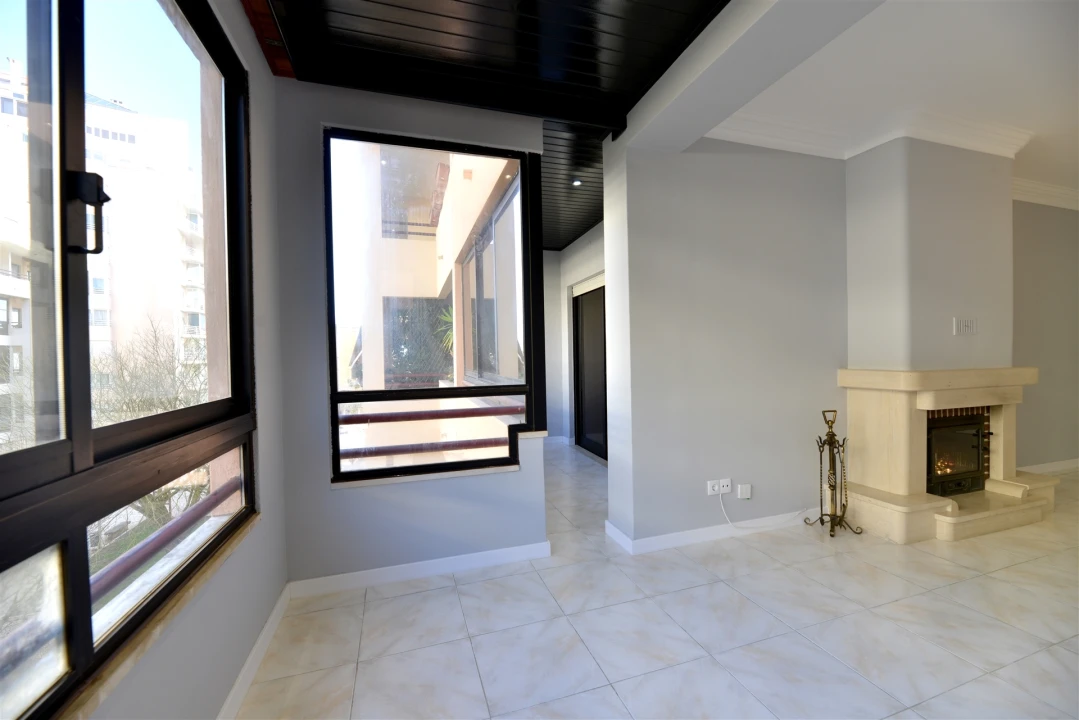 Apartamento T3 para Arrendamento em Cascais e Estoril Foto 3