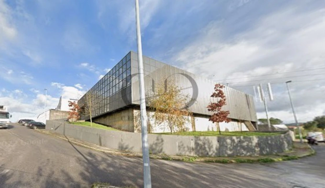 Armazém para Venda em Gandra Foto 1