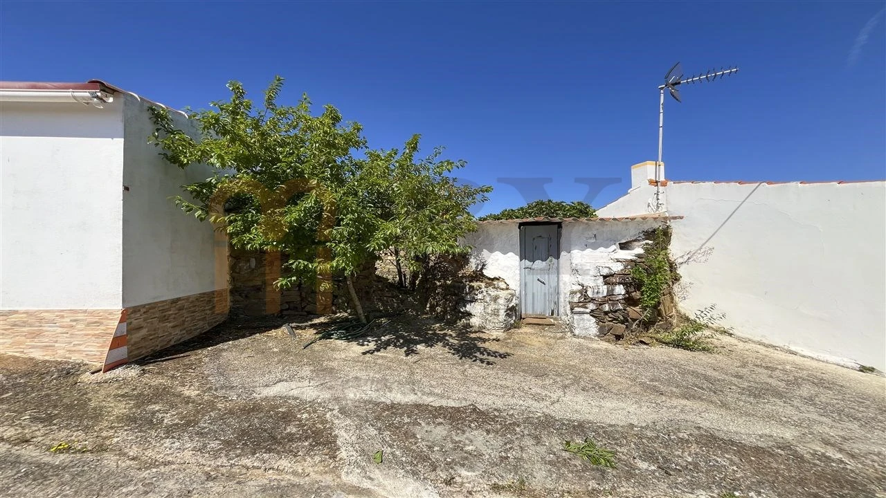Moradia para Venda em Martim Longo Foto 16