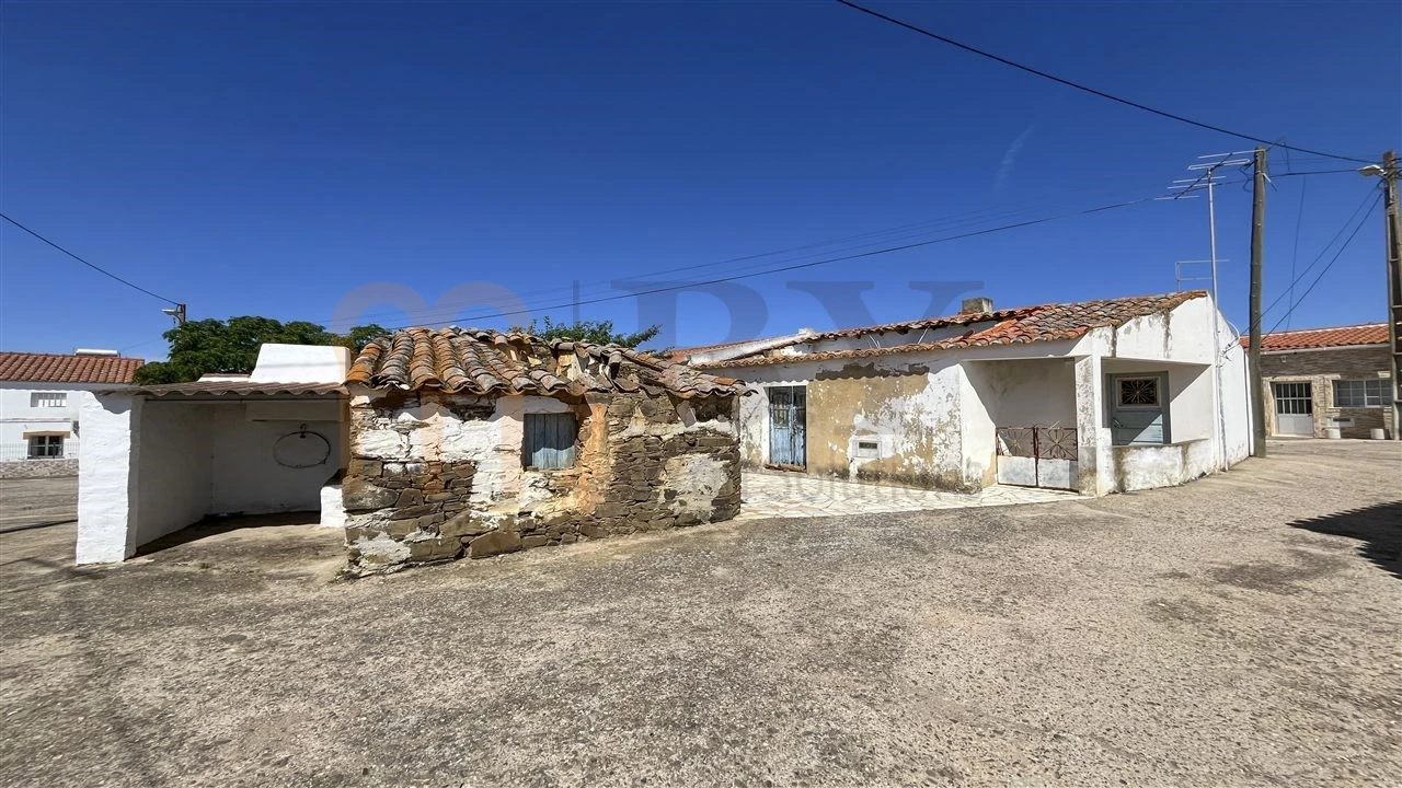Moradia para Venda em Martim Longo Foto 2