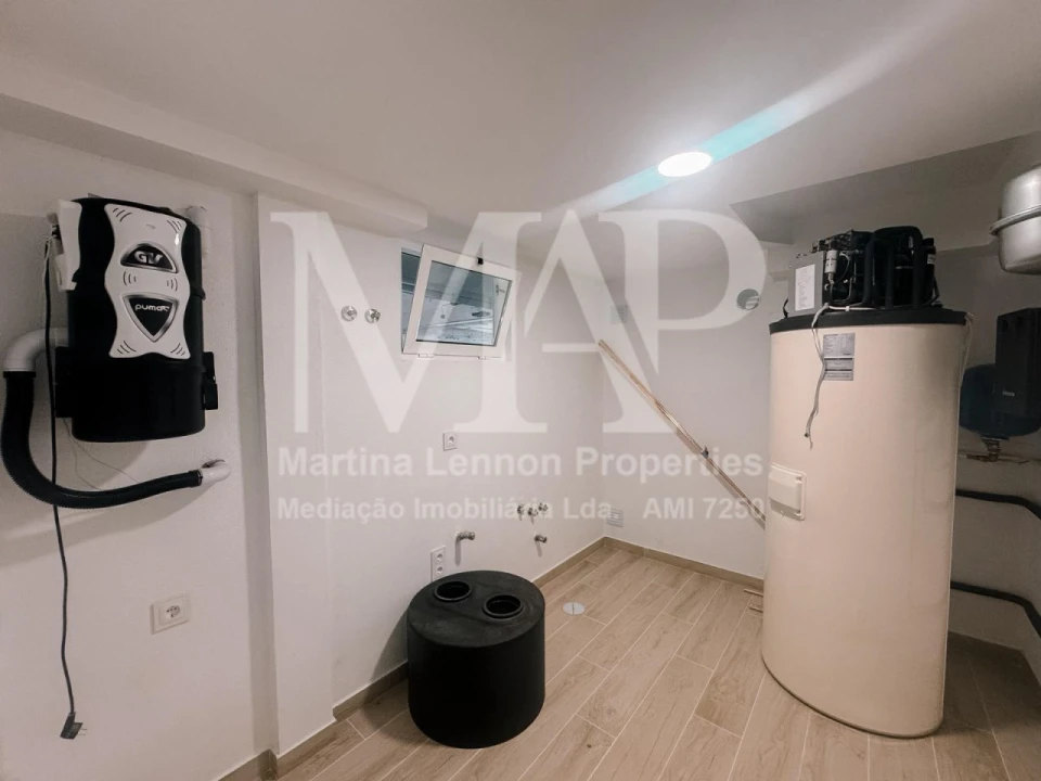 Moradia T4 para Venda em Alcabideche Foto 24
