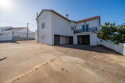 Moradia T3 para Venda em A dos Cunhados e Maceira