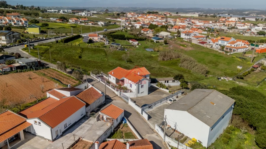 Moradia T3 para Venda em A dos Cunhados e Maceira Foto 3