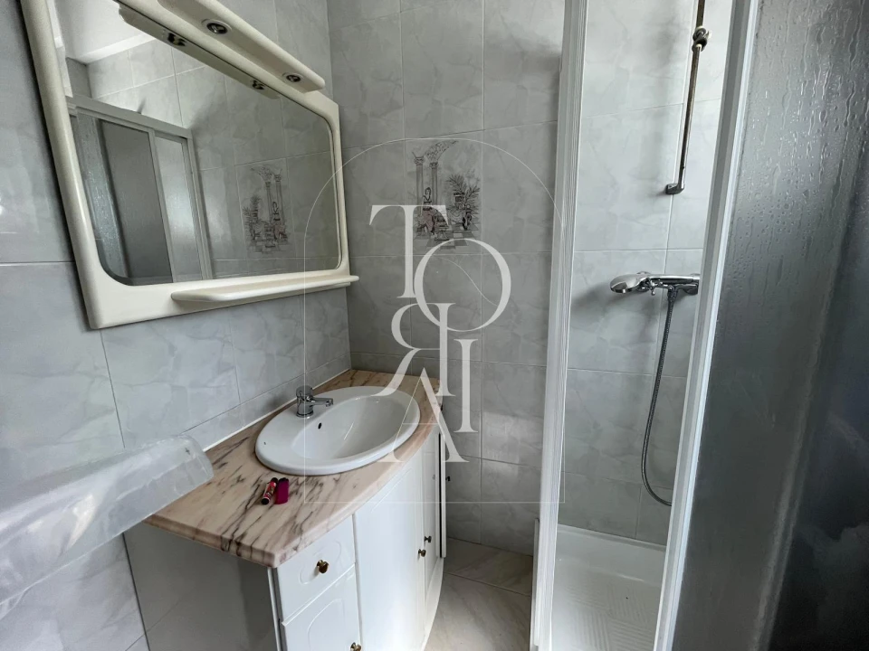Apartamento T2 para Venda em Carnaxide e Queijas Foto 8