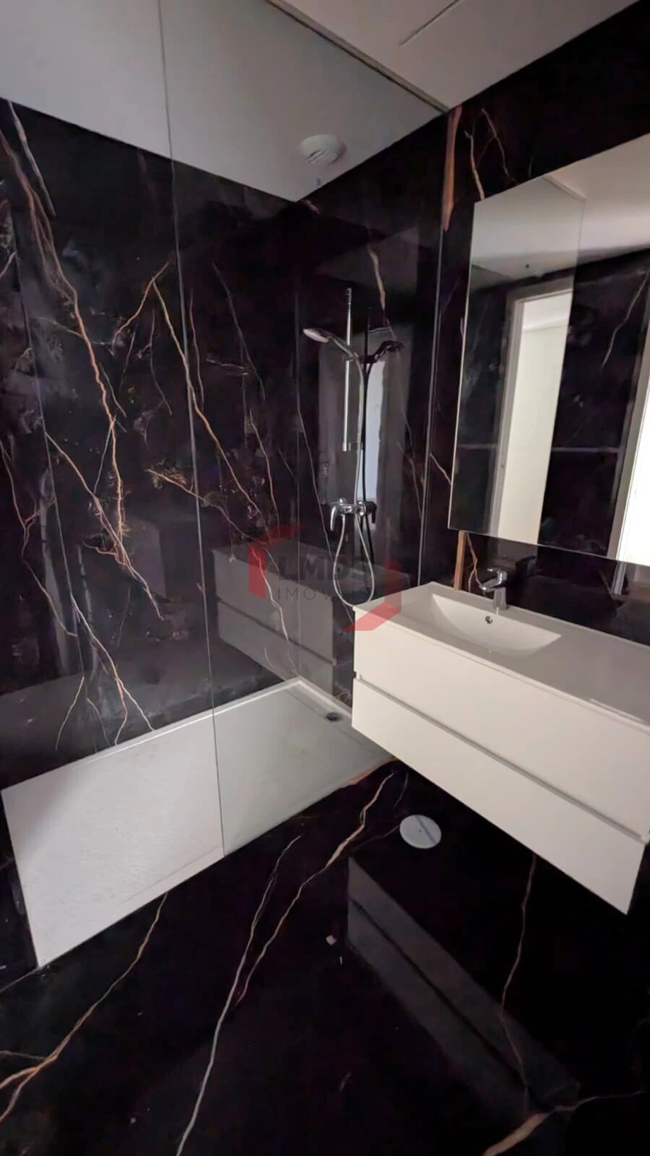 Apartamento T1 para Venda em Ramalde Foto 11