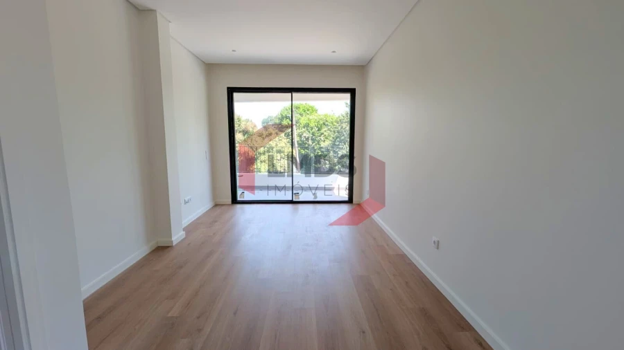Apartamento T1 para Venda em Ramalde Foto 2