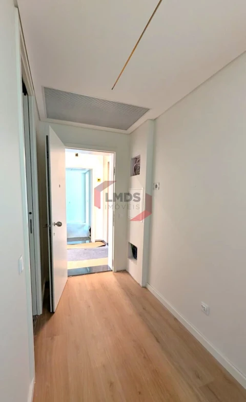 Apartamento T1 para Venda em Ramalde