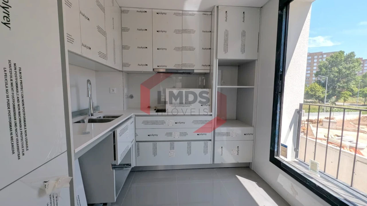 Apartamento T1 para Venda em Ramalde Foto 6
