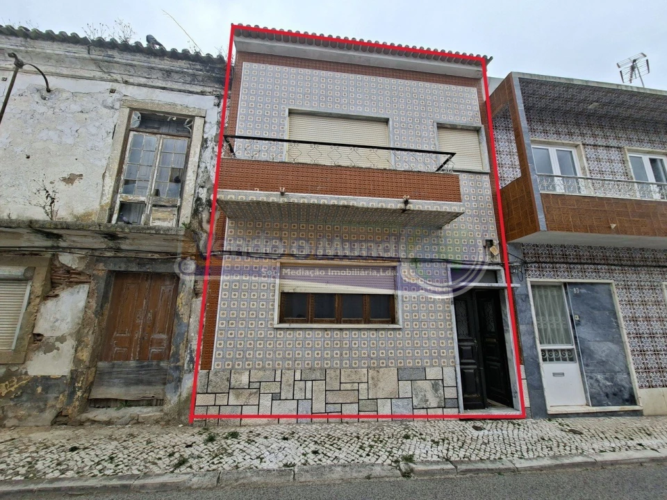 Moradia T3 para Venda em Salvaterra de Magos e Foros de Salvaterra Foto 1