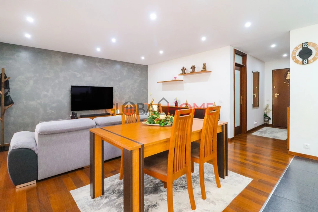Apartamento T2 para Venda em Rio Tinto Foto 6